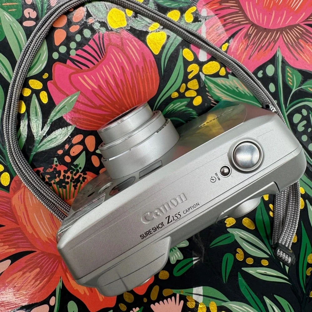 Canon Sure Shot Z155 Caption 35mm Film Camera Zoom Lens 37-155mm Silver Case